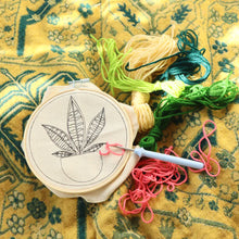 Load image into Gallery viewer, Plant Punch Needle Kit